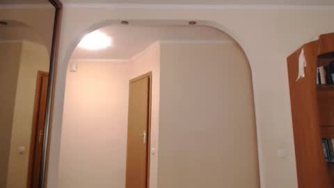 Erik online show from February 12, 2:03 am