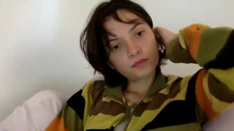 Snapshot of munchi_ chatting on January 20, 5:27 pm   online show from January 20, 5:27 pm