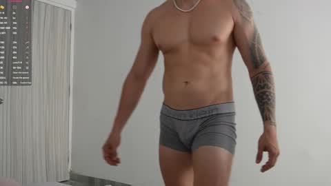 muscle_king_cum online show from February 12, 4:43 pm