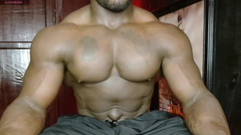 musclegod23 online show from April 14, 12:14 am