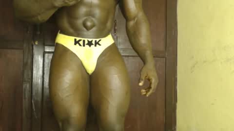 musclegod23 online show from November 18, 2:42 pm