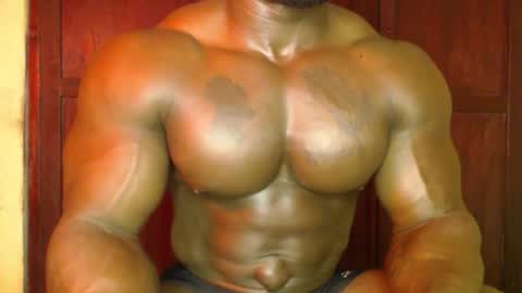 musclegod23 online show from November 24, 12:04 pm
