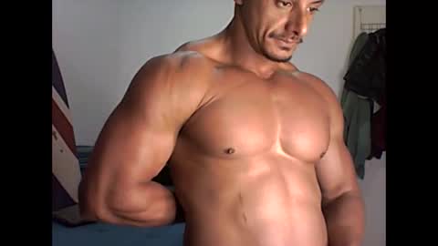 muscleoss online show from November 4, 10:33 pm