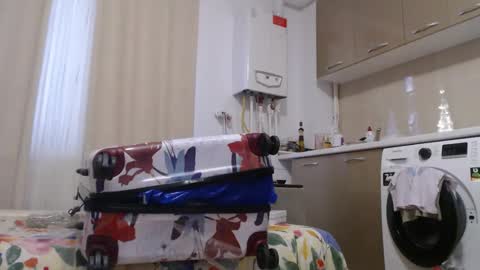 MusclesQueen online show from December 5, 2:06 pm