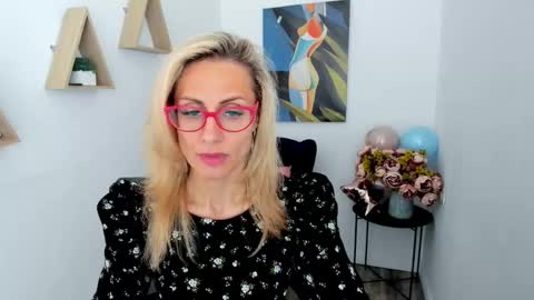 Diana online show from May 28, 11:41 am