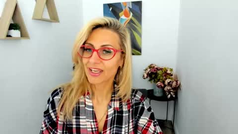 Diana online show from May 20, 12:11 pm