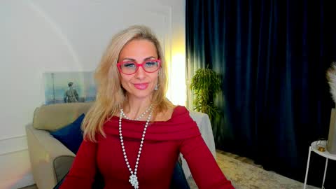Diana online show from May 11, 4:04 pm