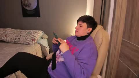 Snapshot of musicayluna chatting on March 9, 9:46 am VALENTINA Luna  online show from March 9, 9:46 am