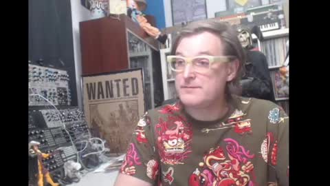 Muziknerd online show from December 29, 8:44 am