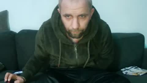 Snapshot of mvperial2301 chatting on December 29, 2:27 am Martin online show from December 29, 2:27 am