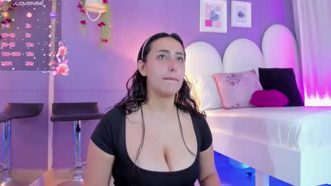 my_aleja_ online show from October 20, 12:54 pm