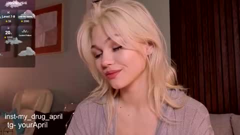 Snapshot of my_april chatting on September 26, 3:25 am April online show from September 26, 3:25 am