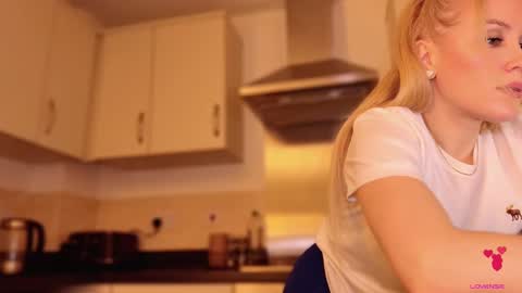 Mya-be Yours P online show from December 4, 8:41 pm