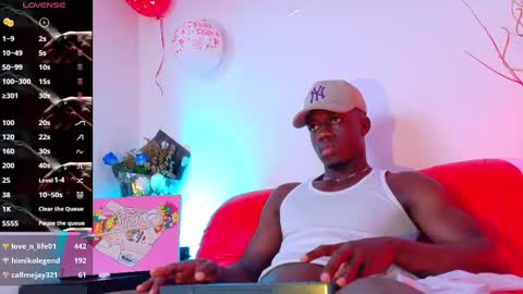 Mylo Wallace  online show from March 6, 3:13 am