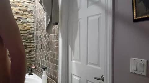 Felt like showing off online show from February 27, 1:04 pm