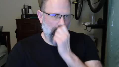 Just hanging out - No pressure online show from March 8, 7:01 am