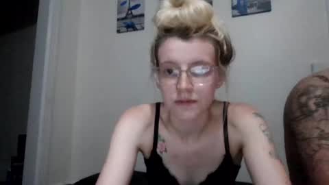 mystery_couple6 online show from July 2, 4:50 am