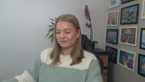 Erica online show from December 19, 2:01 pm