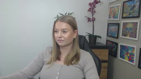 Erica online show from February 12, 1:26 pm