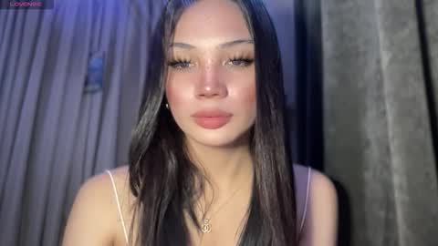 UR GIRL NEXTDOOR online show from March 3, 9:38 am