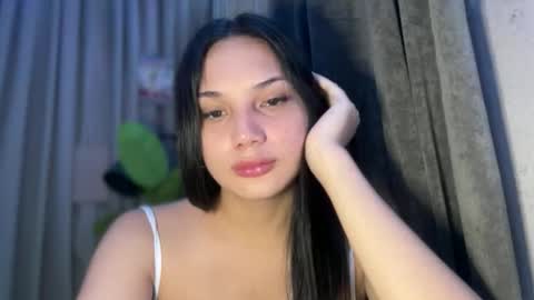 UR GIRL NEXTDOOR online show from April 13, 8:29 am