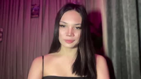 UR GIRL NEXTDOOR online show from February 26, 4:38 am