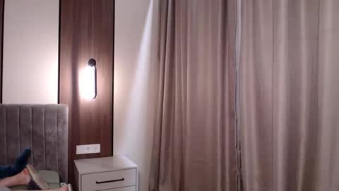 mysticsirenn online show from October 13, 8:22 pm