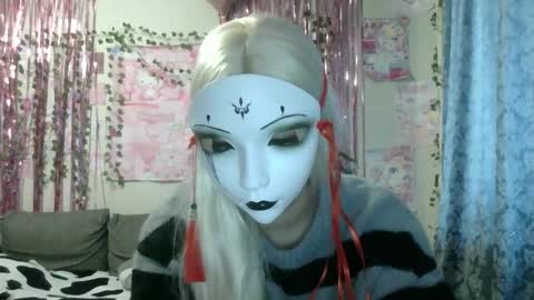 mysticyumiko online show from December 15, 7:26 am