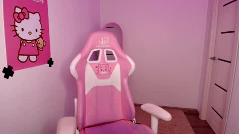 Eva  online show from February 12, 7:34 am