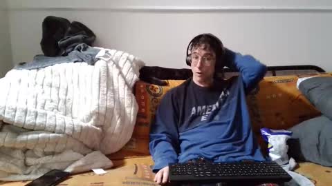 a Ordinary Boy online show from February 27, 12:14 am