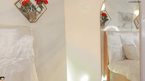 naamah_b online show from February 25, 2:42 pm