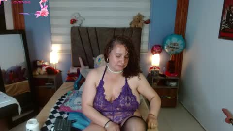 nadia_84 online show from June 1, 12:28 pm