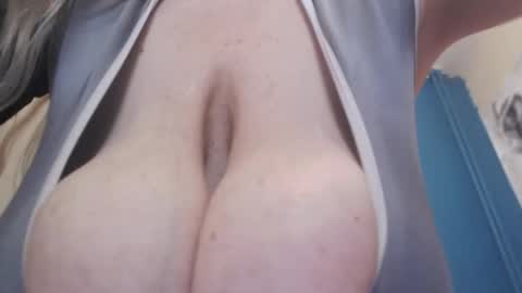 nadinnnea online show from February 26, 8:23 pm