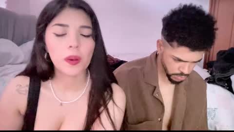 naduu__xx online show from February 15, 4:34 pm