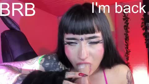 naeniademont online show from July 11, 6:51 am