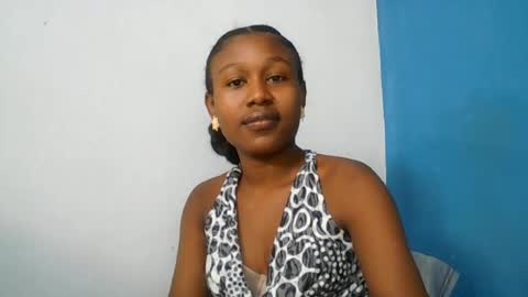 nah296652 online show from June 19, 9:15 am
