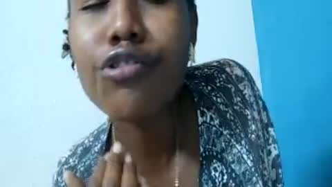 nah296652 online show from July 9, 9:24 am