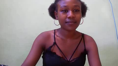 nah296652 online show from May 11, 12:23 pm