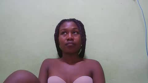 nah296652 online show from May 8, 11:16 am