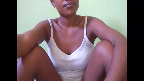 nah296652 online show from April 14, 12:41 pm