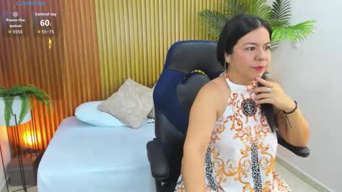 N A H I A online show from September 15, 12:06 pm