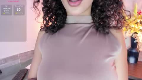 Nahiara Gray online show from October 4, 8:06 pm