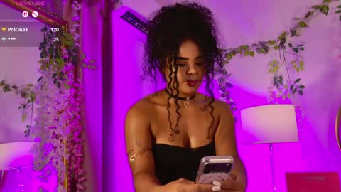 NahiaraReina  online show from May 11, 2:45 pm