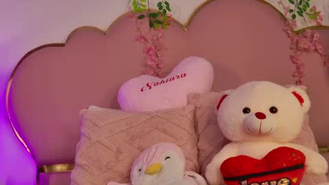 NahiaraReina  online show from April 29, 3:06 pm
