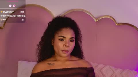 NahiaraReina  online show from May 15, 6:15 pm
