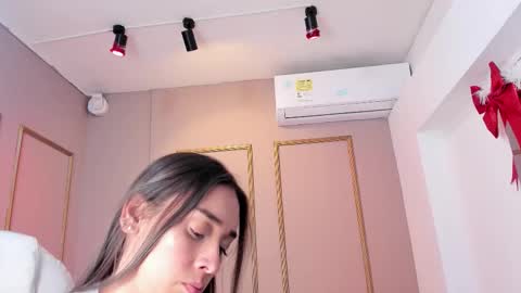 Nahimi online show from December 22, 7:09 pm