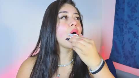 Nahomi  online show from April 3, 2:46 pm