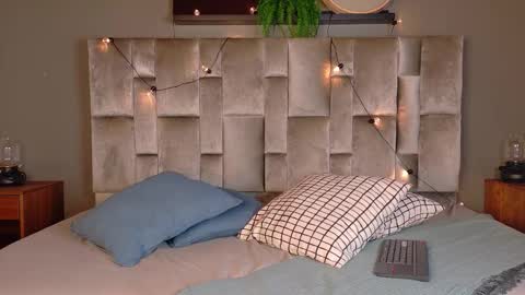  VICTORIA  online show from November 28, 8:27 pm