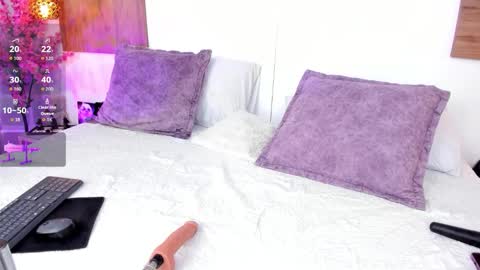 Nahomii online show from February 16, 6:06 pm