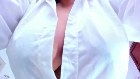 Nahomy online show from October 3, 9:23 pm